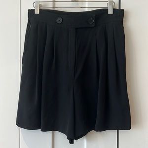 Babaton hi-rise pleated shorts with elastic sides sz 6